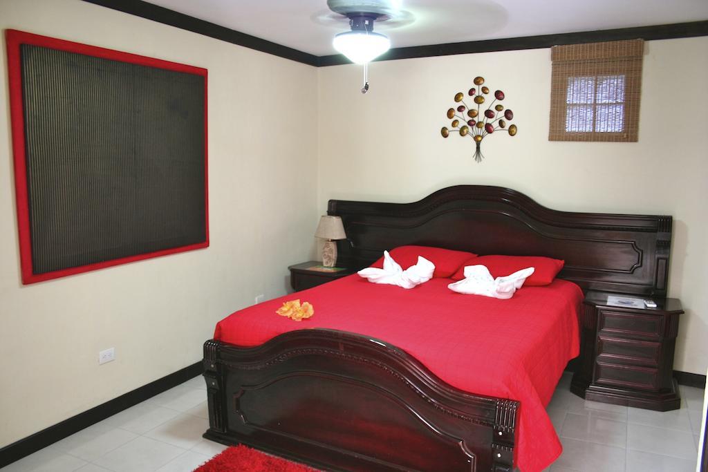 Tuanis Aparthotel Jaco Room photo