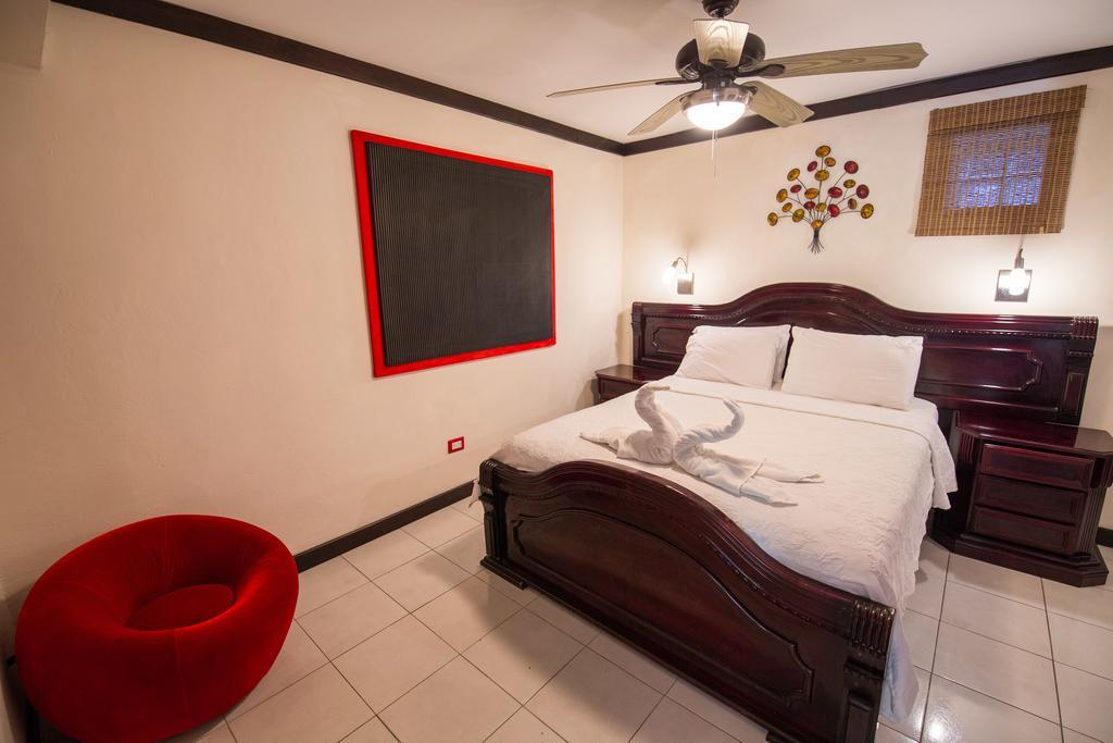 Tuanis Aparthotel Jaco Exterior photo